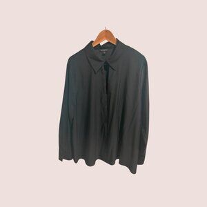 Banana Republic Silky Black Top